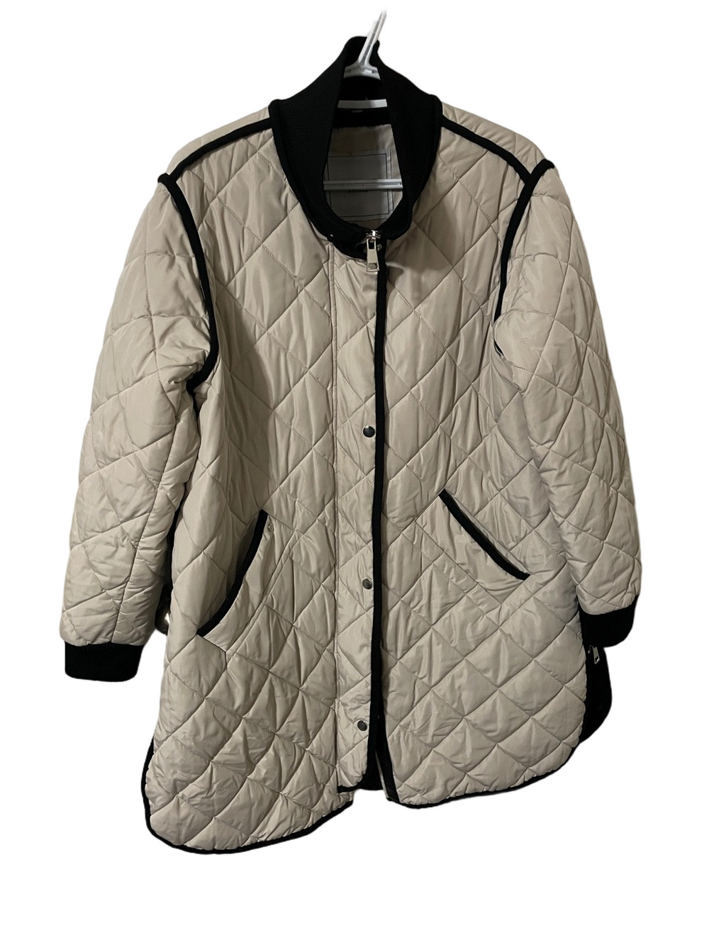 Adroit Atelier Quilted Cream Coat with Black Trim Size 4/XL